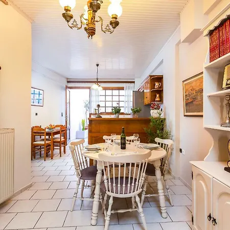 Otto - Spacious Old Town House Apartament *